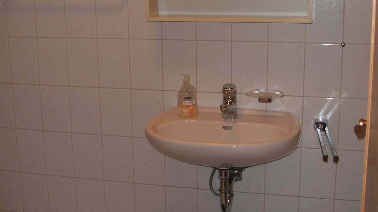 Das geräume Badezimmer Das geräume Badezimmer